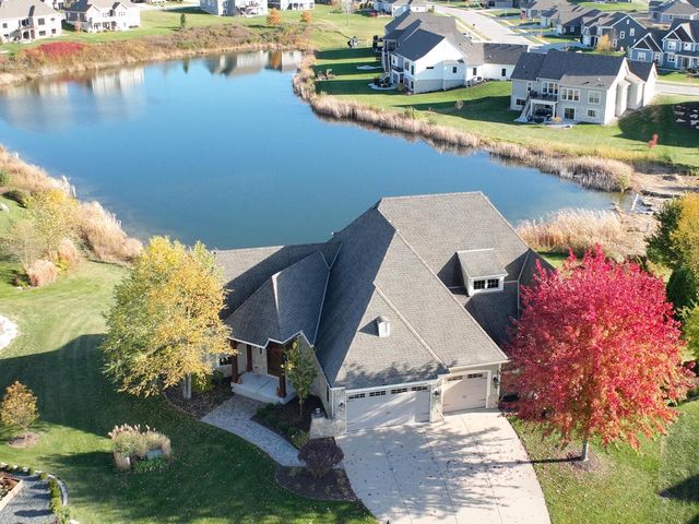 2907 Broken Arrow COURT, Waukesha, WI 53189