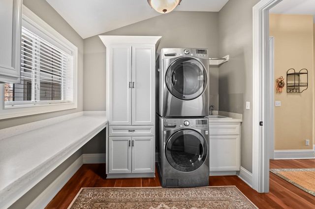 2907 Broken Arrow COURT, Waukesha, WI 53189