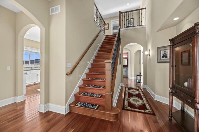 2907 Broken Arrow COURT, Waukesha, WI 53189