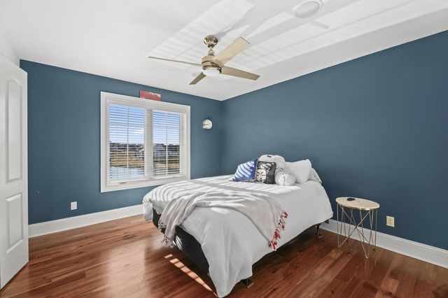 2907 Broken Arrow COURT, Waukesha, WI 53189