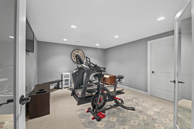 2907 Broken Arrow COURT, Waukesha, WI 53189