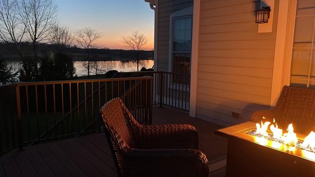 2907 Broken Arrow COURT, Waukesha, WI 53189