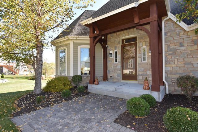 2907 Broken Arrow COURT, Waukesha, WI 53189