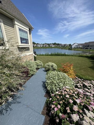 2907 Broken Arrow COURT, Waukesha, WI 53189