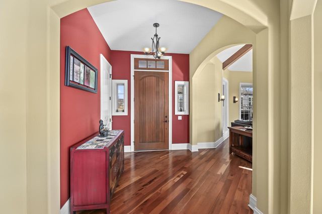 2907 Broken Arrow COURT, Waukesha, WI 53189