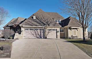 2907 Broken Arrow COURT, Waukesha, WI 53189