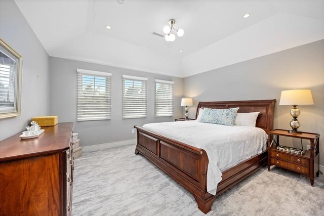 2 Black Rock Dr 21, Hingham, MA 02043