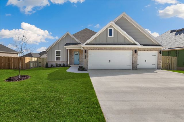 2121 Porter Street, Pea Ridge, AR 72751