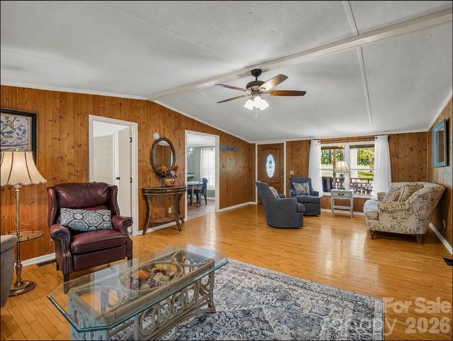 1120 Sandy Plains Road, Tryon, NC 28782