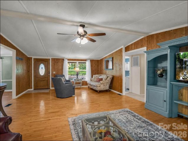1120 Sandy Plains Road, Tryon, NC 28782