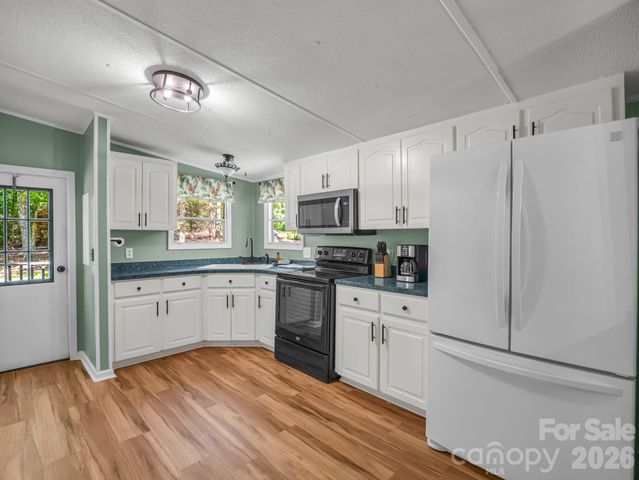 1120 Sandy Plains Road, Tryon, NC 28782