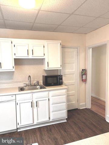 574"B" HADDON AVE, Collingswood, NJ 08108