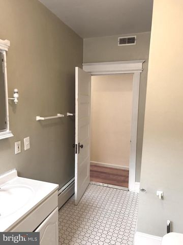 574"B" HADDON AVE, Collingswood, NJ 08108