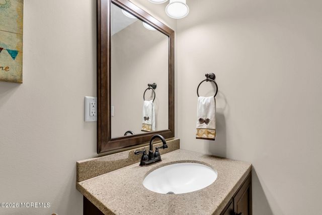 272 W Veterans Highway, Jackson, NJ 08527