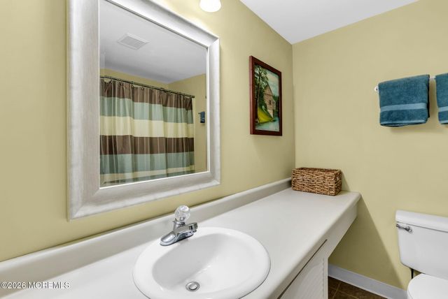 272 W Veterans Highway, Jackson, NJ 08527