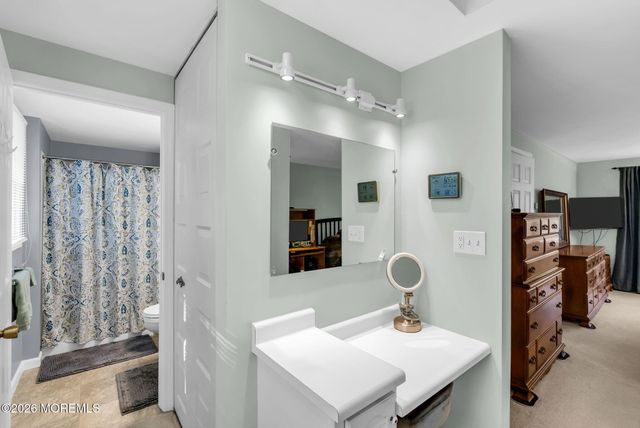 272 W Veterans Highway, Jackson, NJ 08527