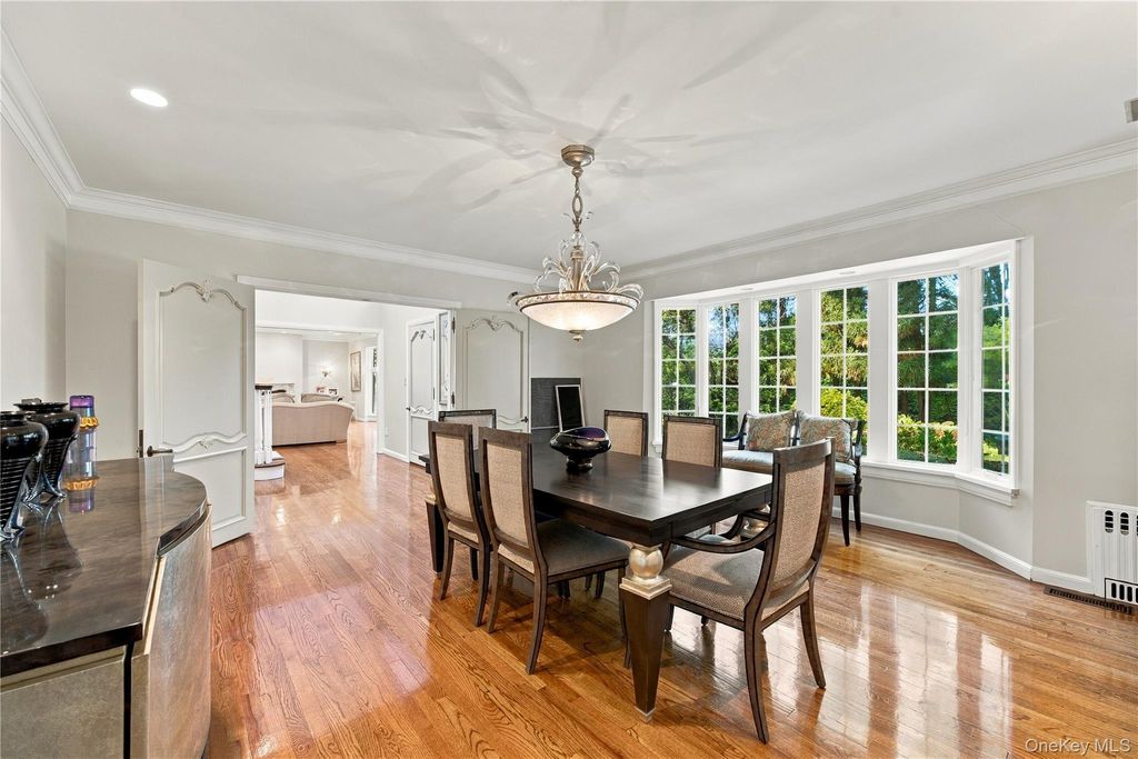 1335 Club Drive, Hewlett, NY 11557 — photo 4