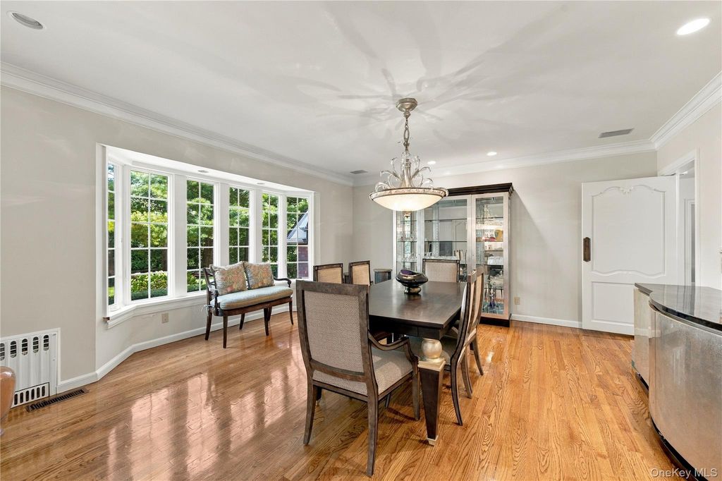 1335 Club Drive, Hewlett, NY 11557 — photo 5