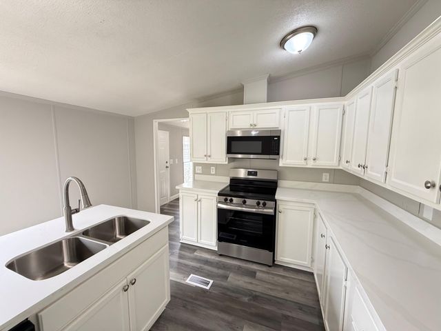 16323 Fawn Ridge Drive, Conroe, TX 77302