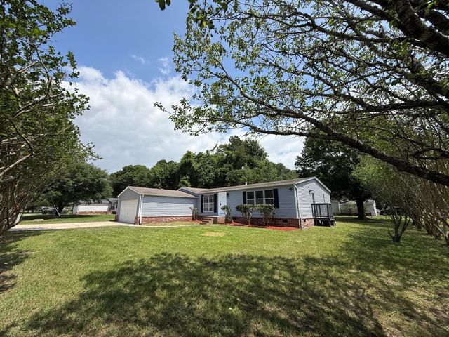 16323 Fawn Ridge Drive, Conroe, TX 77302