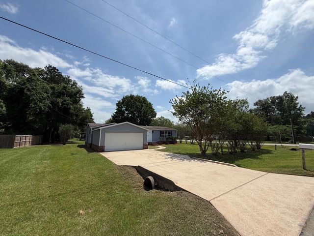 16323 Fawn Ridge Drive, Conroe, TX 77302