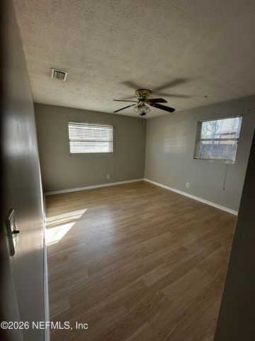 577 S CLERMONT Avenue S, Orange Park, FL 32073