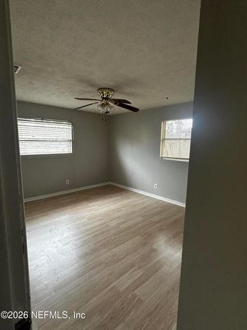 577 S CLERMONT Avenue S, Orange Park, FL 32073