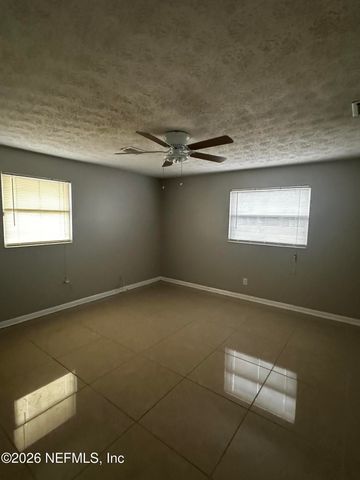 577 S CLERMONT Avenue S, Orange Park, FL 32073