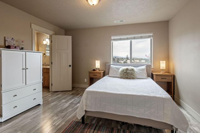 63113 De Haviland Court, Bend, OR 97701