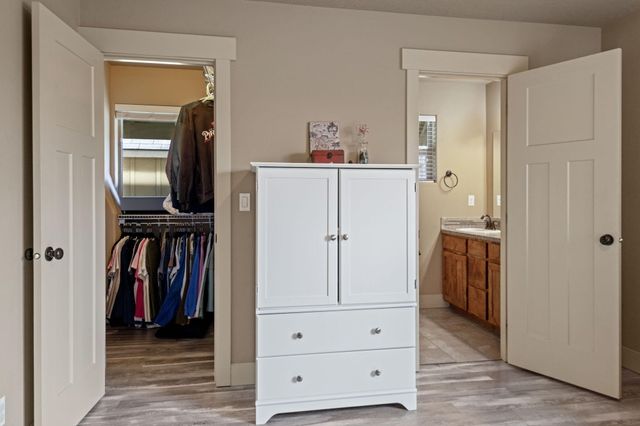 63113 De Haviland Court, Bend, OR 97701