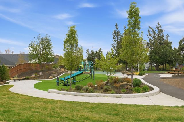 63113 De Haviland Court, Bend, OR 97701