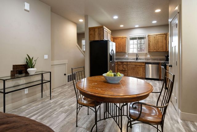 63113 De Haviland Court, Bend, OR 97701