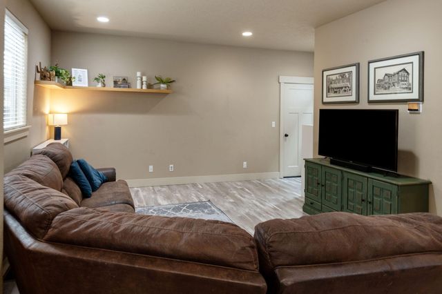 63113 De Haviland Court, Bend, OR 97701