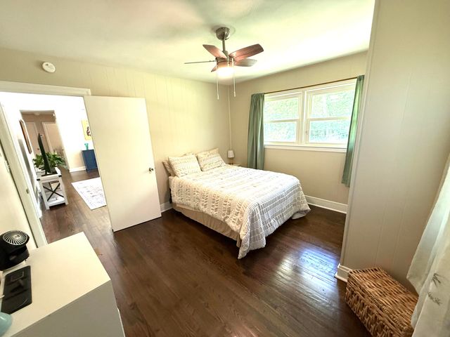 3826 Cravens Creek RD, Roanoke, VA 24018