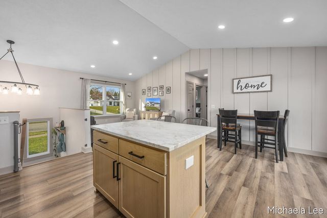 429 Plum Street, Wayland, MI 49348