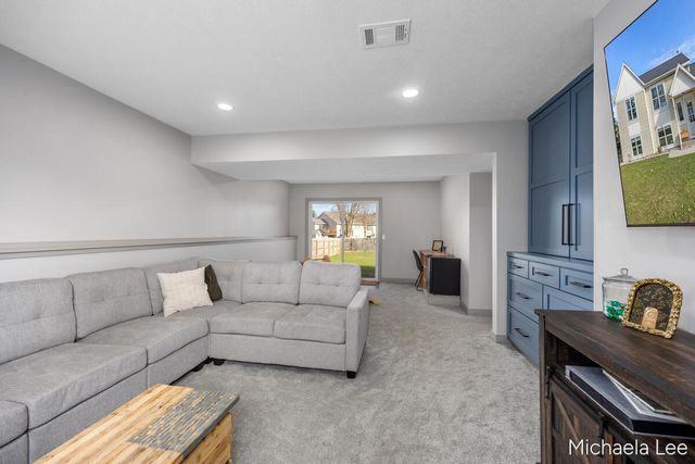 429 Plum Street, Wayland, MI 49348