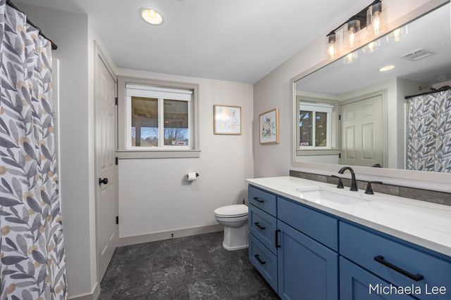 429 Plum Street, Wayland, MI 49348