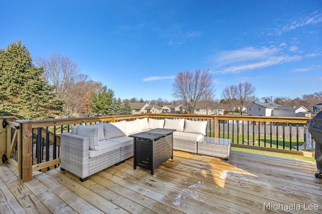 429 Plum Street, Wayland, MI 49348