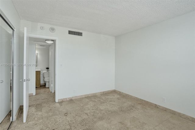2639 N Riverside Dr 206, Pompano Beach, FL 33062