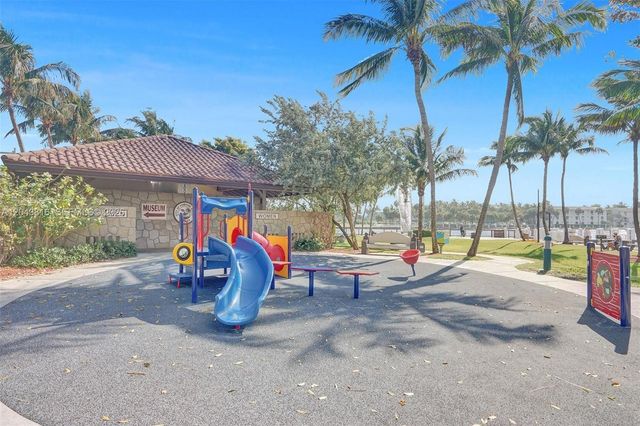 2639 N Riverside Dr 206, Pompano Beach, FL 33062