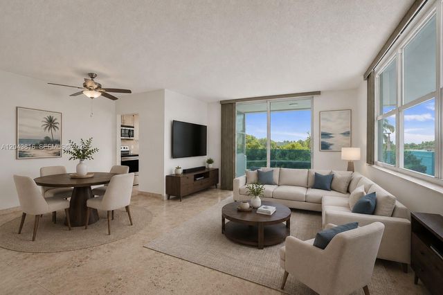 2639 N Riverside Dr 206, Pompano Beach, FL 33062