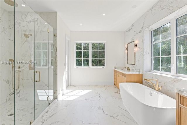 5940 SW 100th Ter, Pinecrest, FL 33156