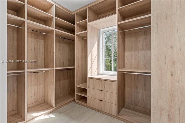 5940 SW 100th Ter, Pinecrest, FL 33156