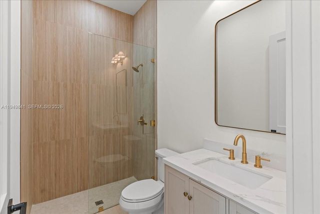 5940 SW 100th Ter, Pinecrest, FL 33156