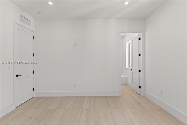 5940 SW 100th Ter, Pinecrest, FL 33156