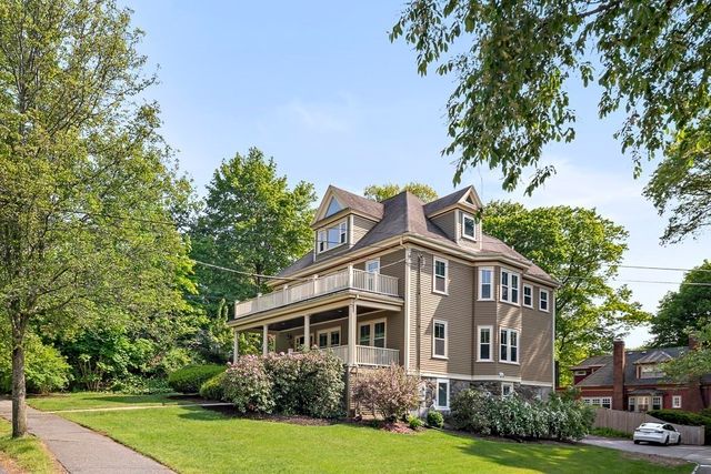 1281 Walnut St 2, Newton, MA 02461