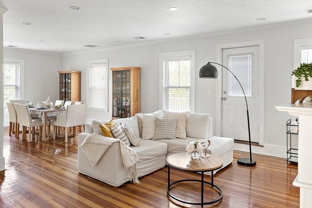 1281 Walnut St 2, Newton, MA 02461