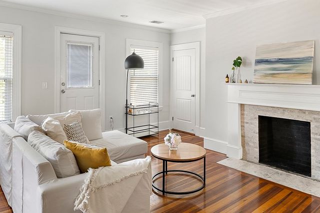 1281 Walnut St 2, Newton, MA 02461