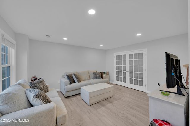 82 Moonlight Court, Toms River, NJ 08753