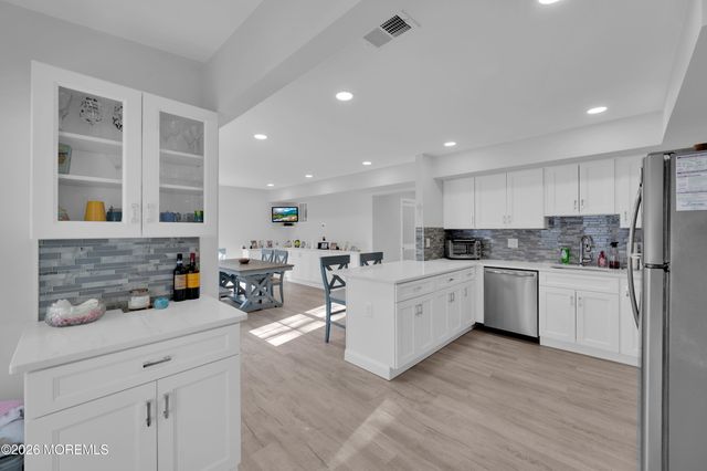 82 Moonlight Court, Toms River, NJ 08753